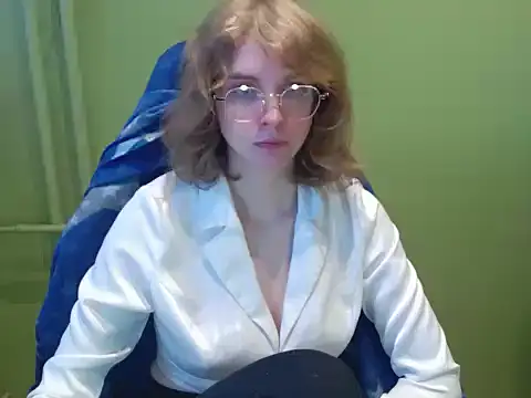 Snapshot of juicyPenny chatting on January 7, 7:44 am juicyPenny online show from January 7, 7:44 am