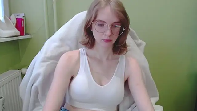 Snapshot of juicyPenny chatting on January 19, 7:34 am juicyPenny online show from January 19, 7:34 am