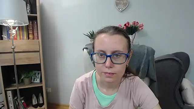 Snapshot of sweetxLizzy chatting on June 17, 4:26 am sweetxLizzy online show from June 17, 4:26 am