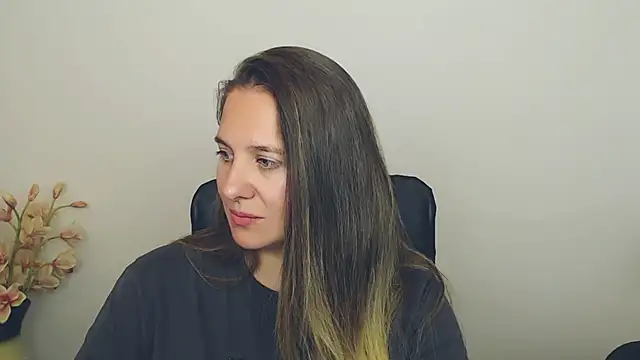 Darklure  online show from September 27, 6:13 pm