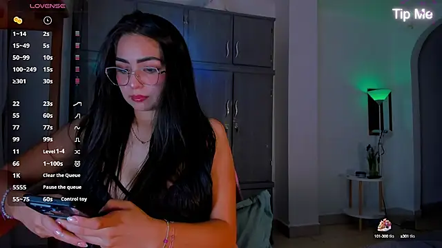 latingabby online show from September 29, 3:00 am