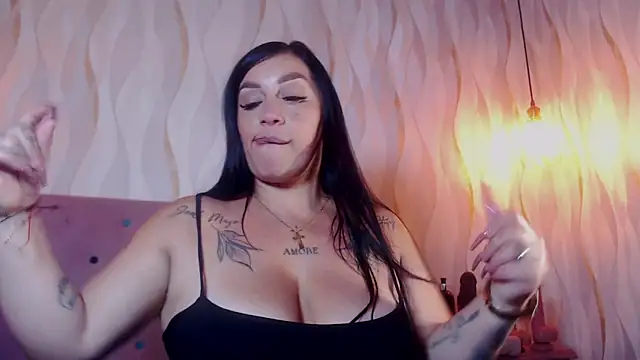 Naomi Braunx online show from June 5, 6:13 pm