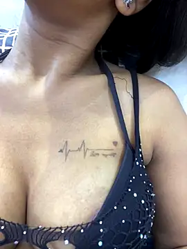 lily 5911 online show from September 24, 6:00 pm