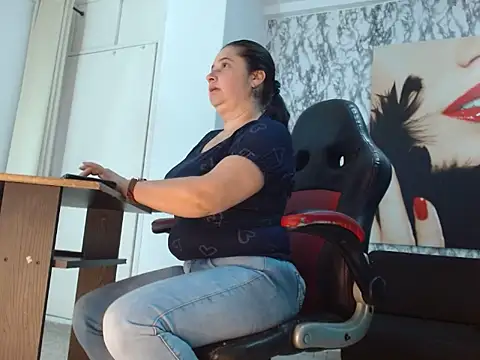 mariani smith online show from October 4, 11:52 am