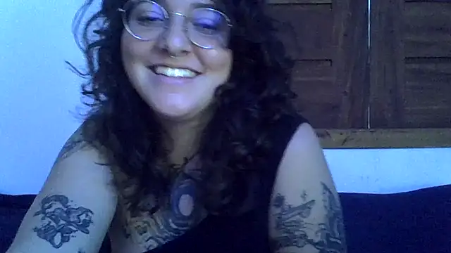 Blue Liz online show from November 25, 1:22 pm