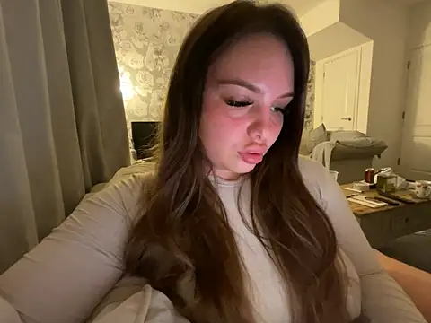 Snapshot of Teasing_teen chatting on September 10, 2:00 am Teasing teen online show from September 10, 2:00 am