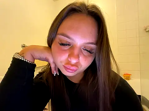 Snapshot of Teasing_teen chatting on September 13, 9:03 pm Teasing teen online show from September 13, 9:03 pm