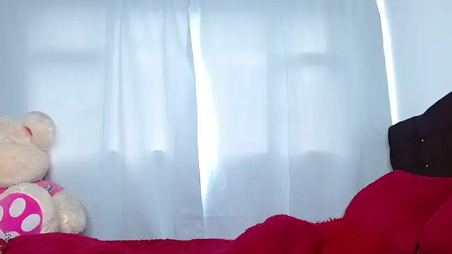 Charlothe Wright online show from October 1, 5:52 pm