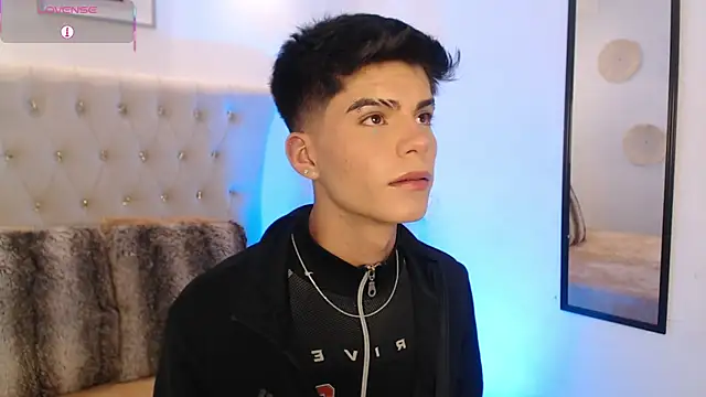 Dulcey  online show from September 28, 1:00 am