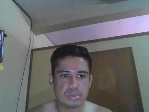 Snapshot of Gabo03r chatting on October 2, 2:46 pm Gabo03r online show from October 2, 2:46 pm