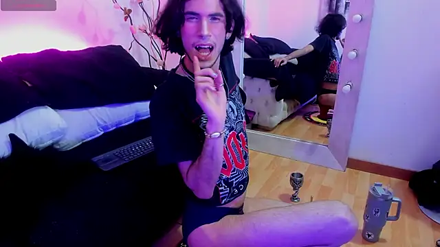 danny rios20 online show from April 1, 1:52 pm