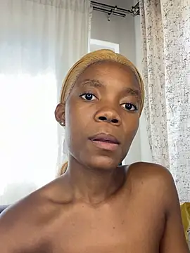 prettydollyy online show from March 25, 7:58 am