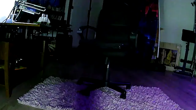 Snapshot of glitterboxx chatting on July 19, 6:28 am glitterboxx online show from July 19, 6:28 am