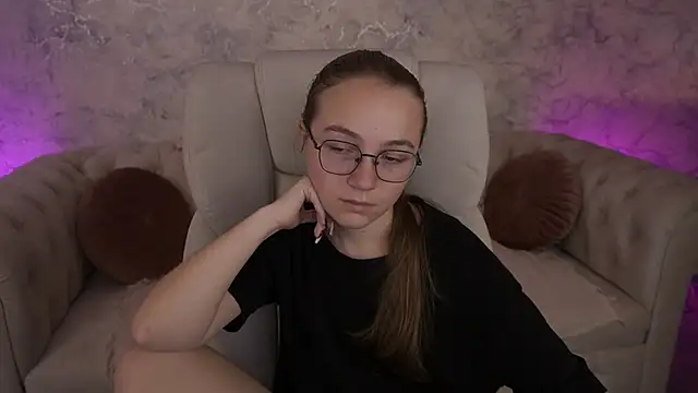 ArrinaWairr online show from October 1, 7:36 am