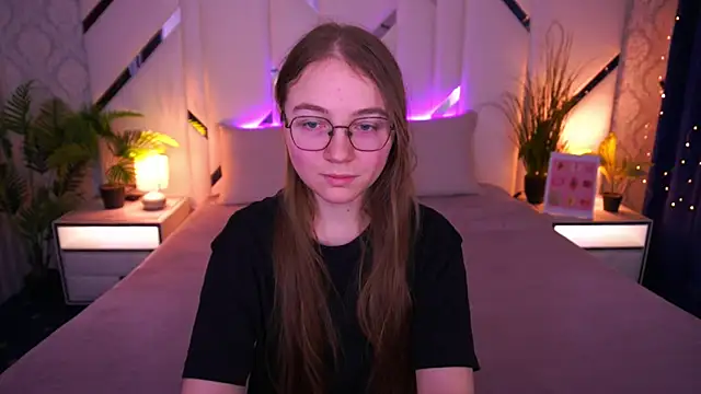 ArrinaWairr online show from February 11, 8:52 am