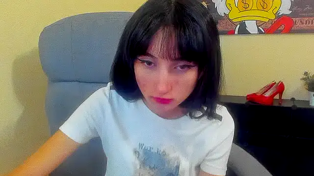 Snapshot of Marri-Stella chatting on October 19, 8:26 am Marri-Stella online show from October 19, 8:26 am
