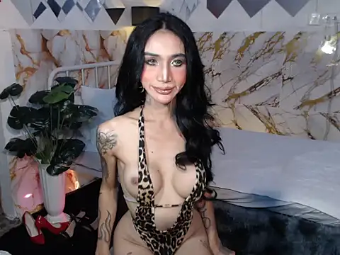 Snapshot of redhotties chatting on February 21, 7:59 pm redhotties online show from February 21, 7:59 pm
