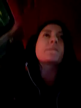 Snapshot of SaraViss20 chatting on December 5, 9:00 pm SaraViss20 online show from December 5, 9:00 pm