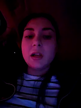 Snapshot of SaraViss20 chatting on December 17, 6:25 pm SaraViss20 online show from December 17, 6:25 pm