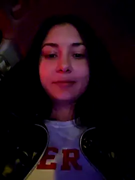 Snapshot of SaraViss20 chatting on January 12, 5:18 pm SaraViss20 online show from January 12, 5:18 pm