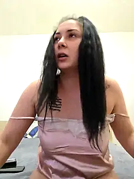 Snapshot of SaraViss20 chatting on February 4, 12:33 pm SaraViss20 online show from February 4, 12:33 pm