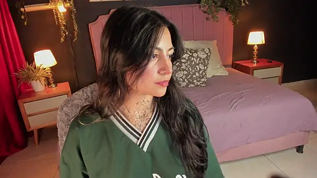 Snapshot of anne_dh chatting on December 23, 4:54 am anne dh online show from December 23, 4:54 am