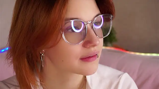 Snapshot of BlytheBenny chatting on October 13, 1:16 am BlytheBenny online show from October 13, 1:16 am