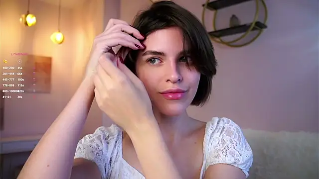 Snapshot of EleneButton chatting on September 27, 1:10 am EleneButton online show from September 27, 1:10 am