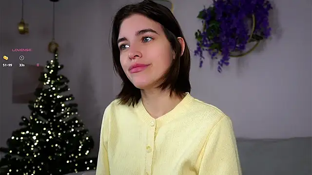 EleneButton online show from December 22, 1:02 am