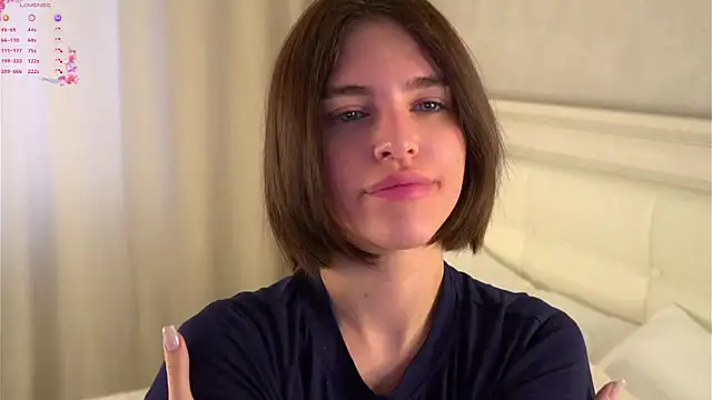EleneButton online show from April 28, 1:15 am