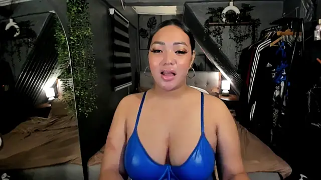 seductiveyumeko69 online show from September 26, 6:45 pm