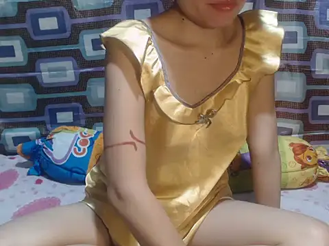Snapshot of UrKitty_lover18 chatting on April 19, 12:15 pm UrKitty lover18 online show from April 19, 12:15 pm