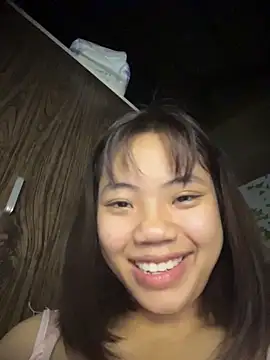 NinaChu online show from November 1, 5:37 pm