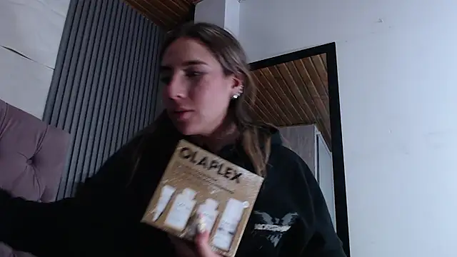 Snapshot of Bonnali_lune chatting on February 25, 10:30 pm Bonnali lune online show from February 25, 10:30 pm