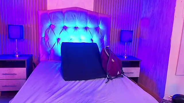 Snapshot of Bonnali_lune chatting on March 27, 4:18 am Bonnali lune online show from March 27, 4:18 am