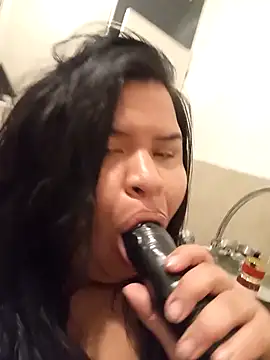 Snapshot of GabrielaxxO chatting on November 29, 6:05 am GabrielaxxO online show from November 29, 6:05 am