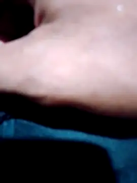 Snapshot of Elijanpeterson chatting on July 1, 8:41 pm Elijanpeterson online show from July 1, 8:41 pm