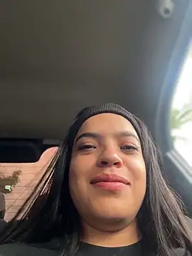 JuanitaMore01 online show from May 20, 8:37 pm