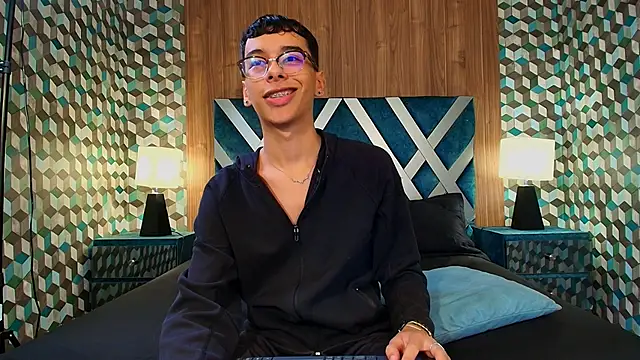 Aiden Royce online show from September 9, 12:10 am