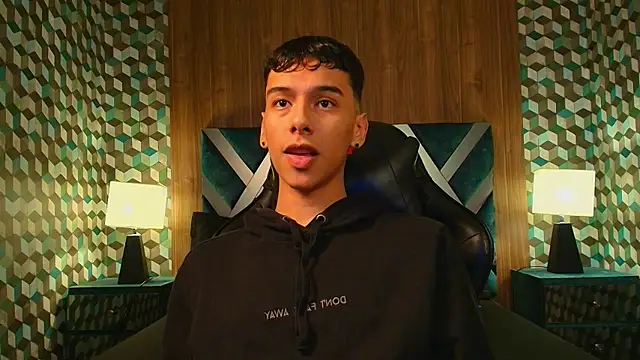 Aiden Royce online show from October 22, 5:30 am