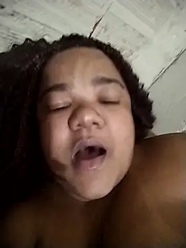 Snapshot of melcarioca1111 chatting on October 14, 4:02 am melcarioca1111 online show from October 14, 4:02 am