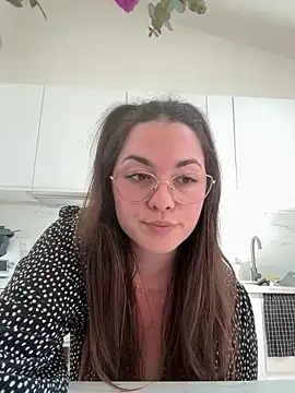 liloush   online show from April 20, 1:47 pm