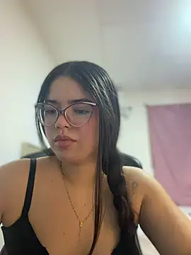 Snapshot of Valentina2390 chatting on June 29, 2:51 am Valentina2390 online show from June 29, 2:51 am