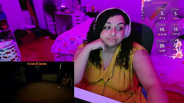 Snapshot of chericheesecake chatting on October 5, 11:24 pm chericheesecake online show from October 5, 11:24 pm