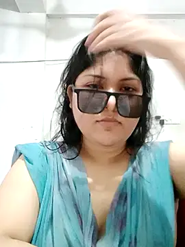 Snapshot of Nusrat-N chatting on September 18, 6:26 am Nusrat-N online show from September 18, 6:26 am