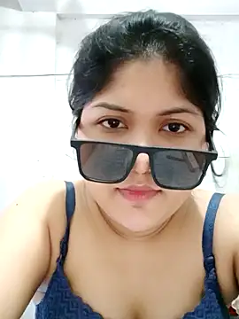 Snapshot of Nusrat-N chatting on September 23, 2:36 am Nusrat-N online show from September 23, 2:36 am