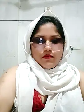 Nusrat-N online show from March 9, 2:21 pm