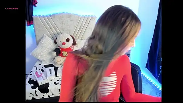 Snapshot of Mia_Victoria22 chatting on March 19, 2:10 pm Mia Victoria22 online show from March 19, 2:10 pm