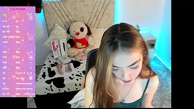 Snapshot of Mia_Victoria22 chatting on March 28, 3:22 pm Mia Victoria22 online show from March 28, 3:22 pm