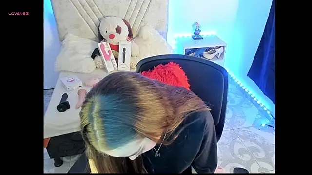 Mia Victoria22 online show from May 18, 5:52 pm